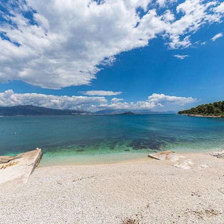 סלאטינה Villa Unique Sur La Plage Pour Des Vacances Inoubliables En Famille Ou Entre Amis Pour 10 Personnes מראה חיצוני תמונה