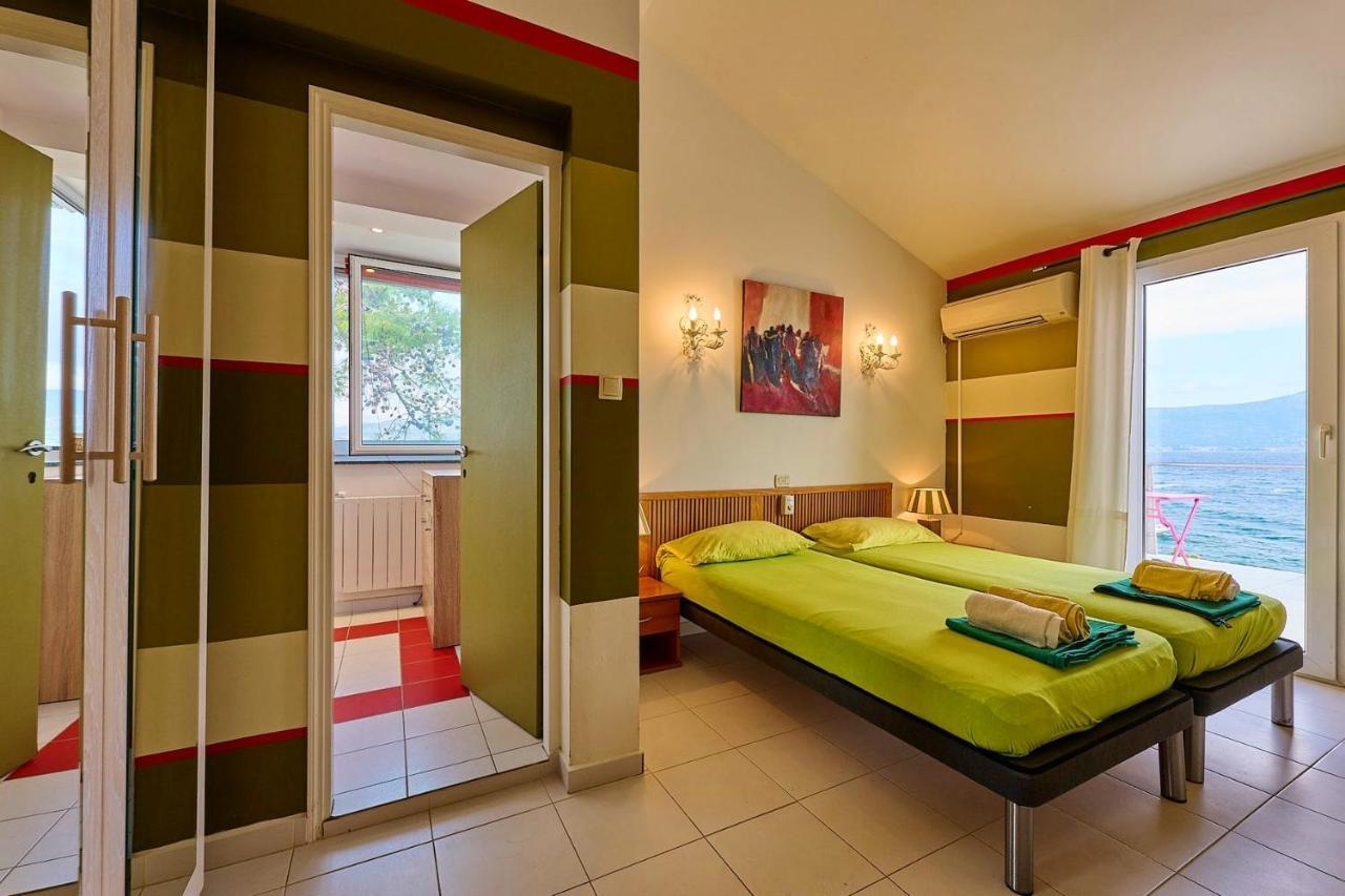 סלאטינה Villa Unique Sur La Plage Pour Des Vacances Inoubliables En Famille Ou Entre Amis Pour 10 Personnes מראה חיצוני תמונה