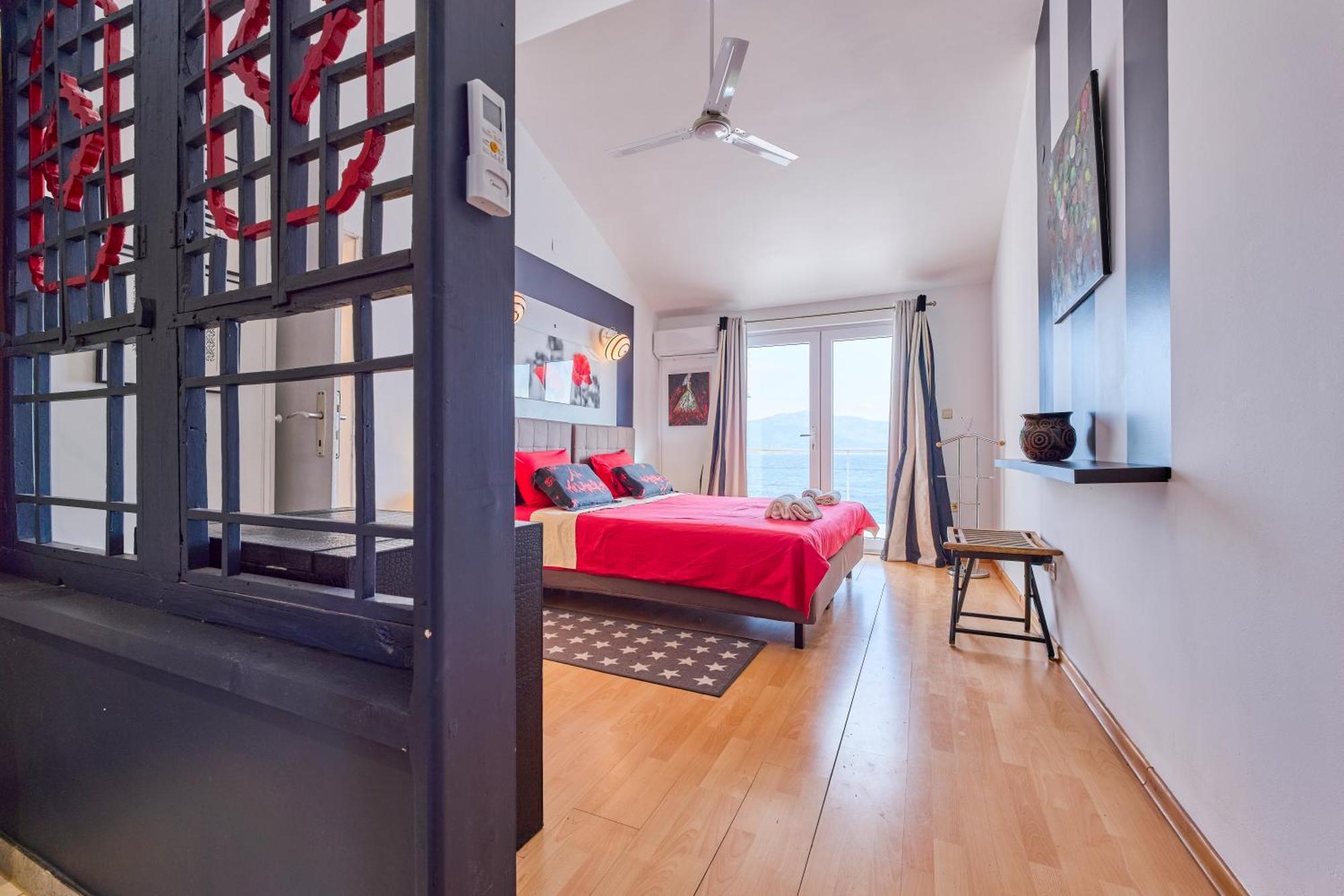 סלאטינה Villa Unique Sur La Plage Pour Des Vacances Inoubliables En Famille Ou Entre Amis Pour 10 Personnes מראה חיצוני תמונה